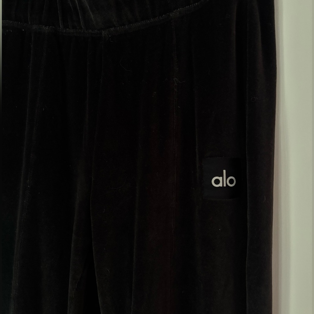 VELVET ALO YOGA PANTS